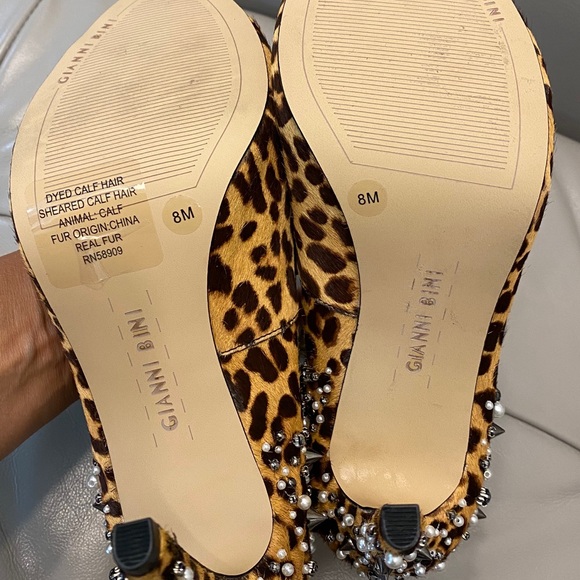 New Gianni Bini Calf Hair Pumps w Pearls Studs - Picture 3 of 3